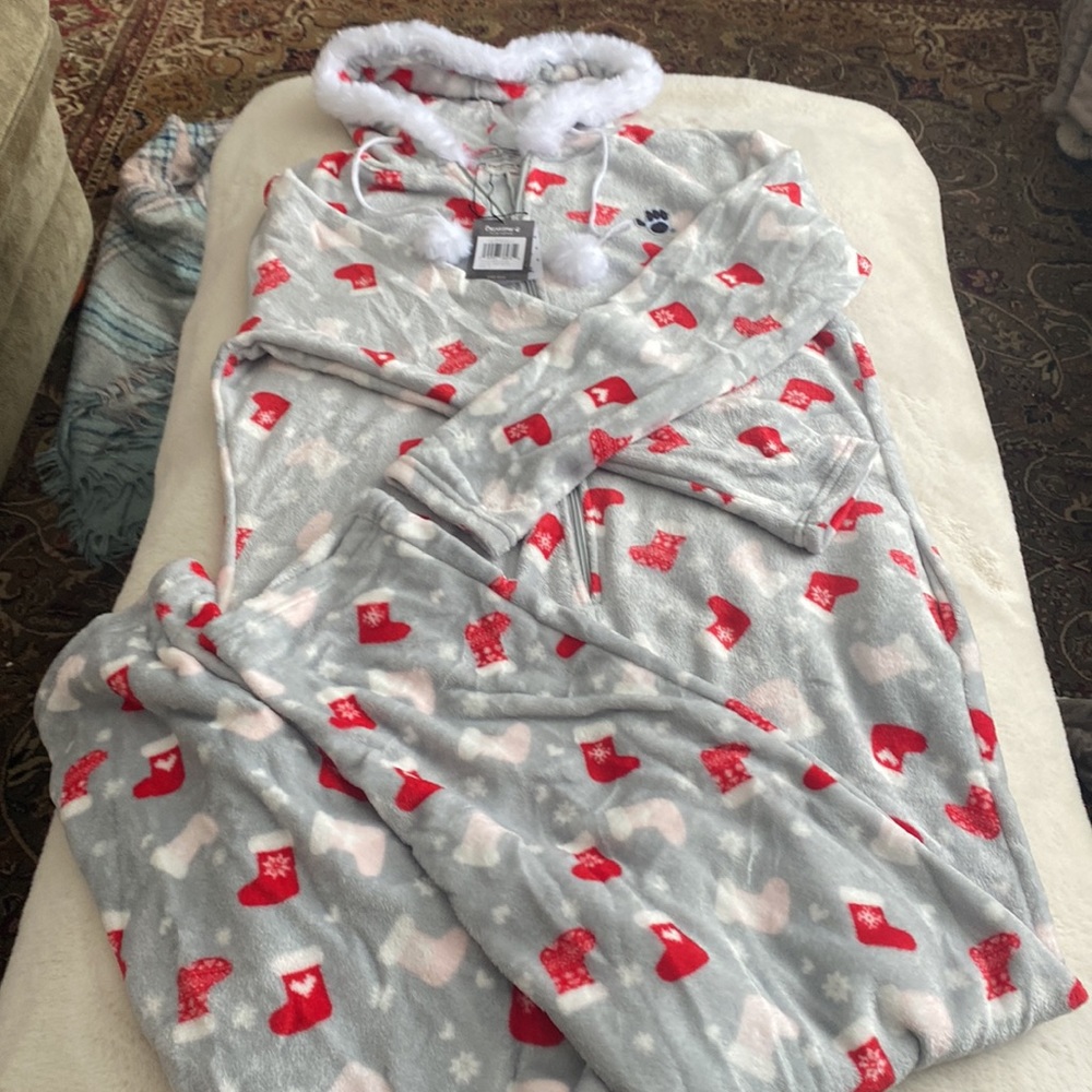 BearPaw Hooded Onesie Pajamas NWT - Picture 2 of 7